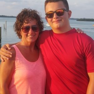 Meet your Posher, Sharon